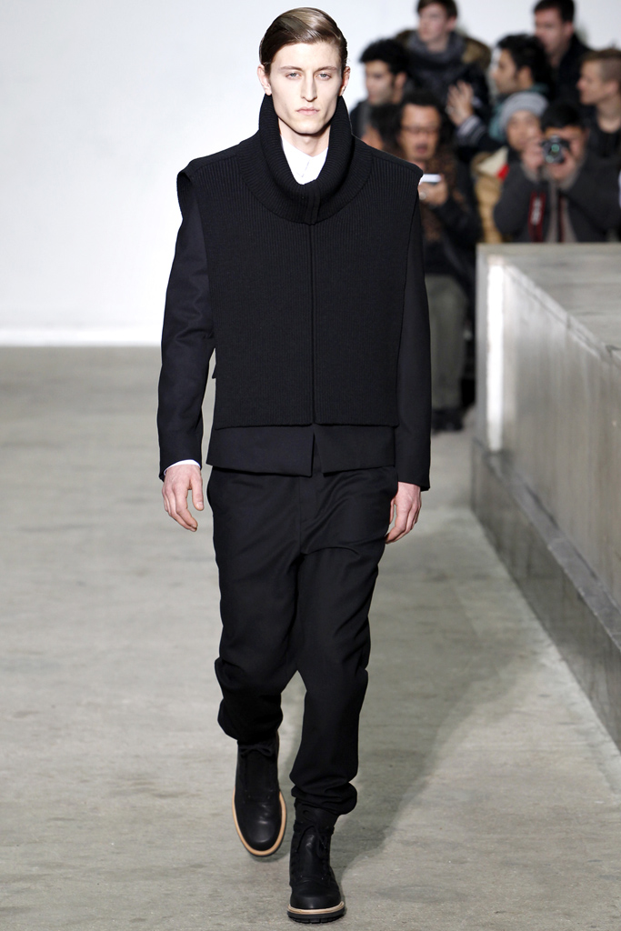 Kris Van Assche 2011 ﶬbDƬ