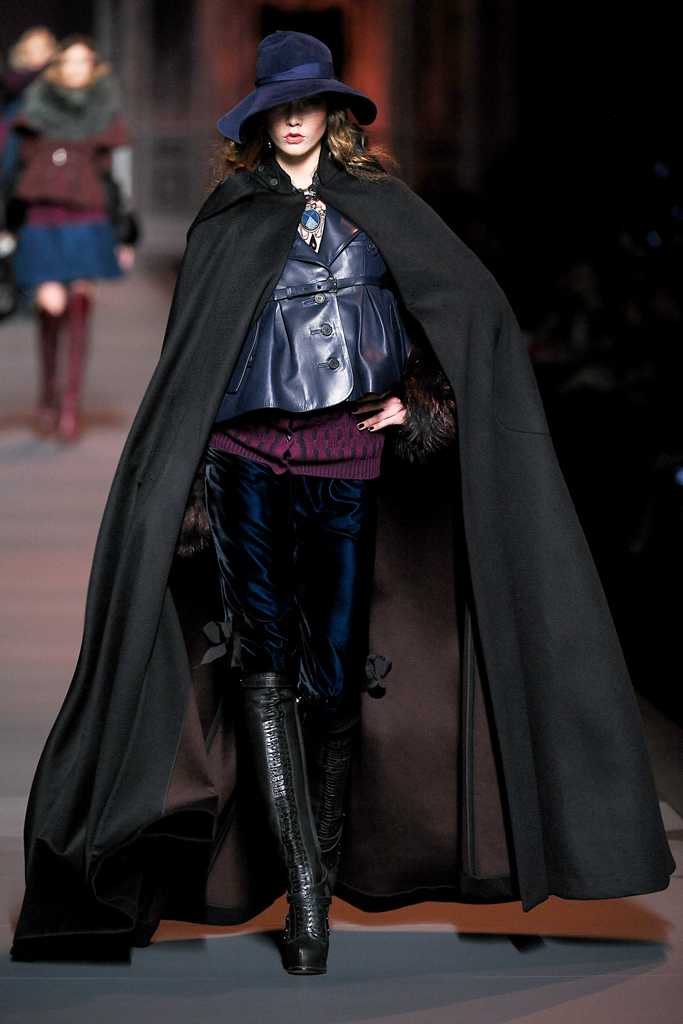 Christian Dior 2011ﶬ DƬ