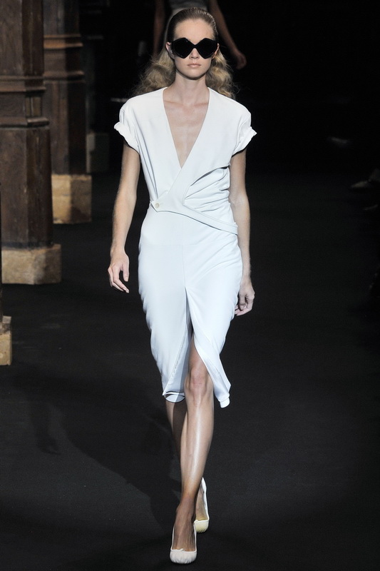 Hussein Chalayan 10ĸDƬ