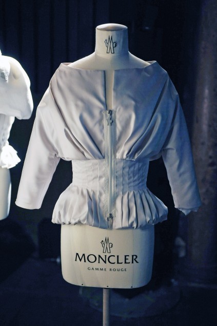 Moncler 09ĸDƬ